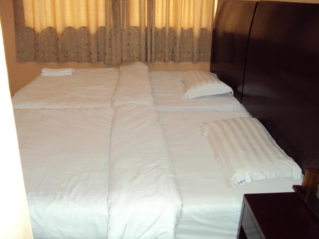 Kinabalu Borneo Hotel Kota Kinabalu Habitación foto